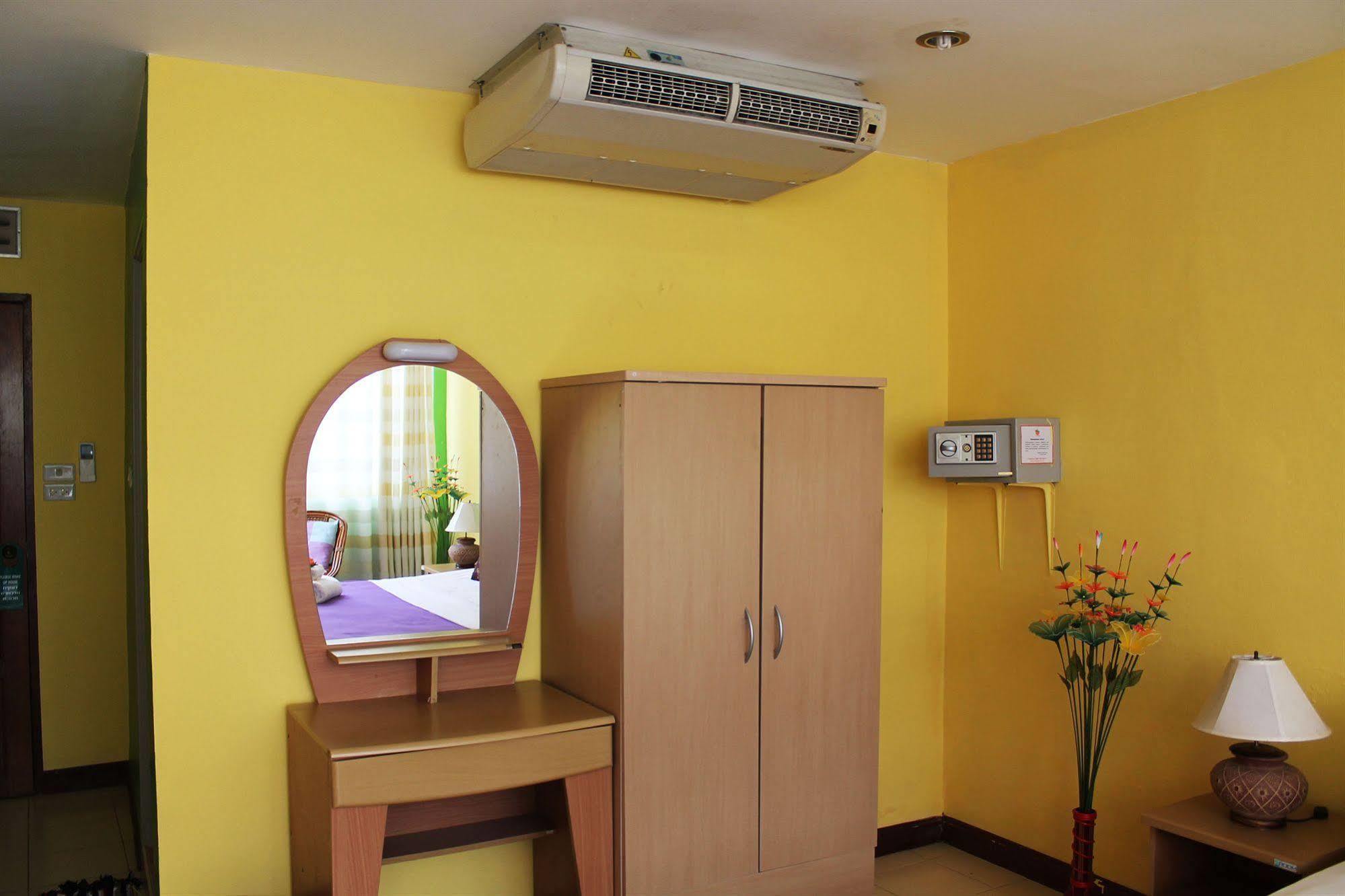Welcome Marina Jomtien Beach Exterior photo